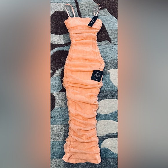 NWT Lulu’s Here to Dazzle Coral Metallic Ruched Mesh Bodycon Midi Dress - Picture 3 of 9